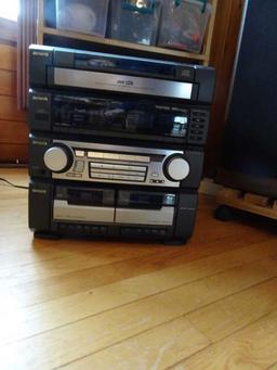 Aiwa Stereo System with 2 speakers & Aiwa Surround Sound SX R275 R276 speak