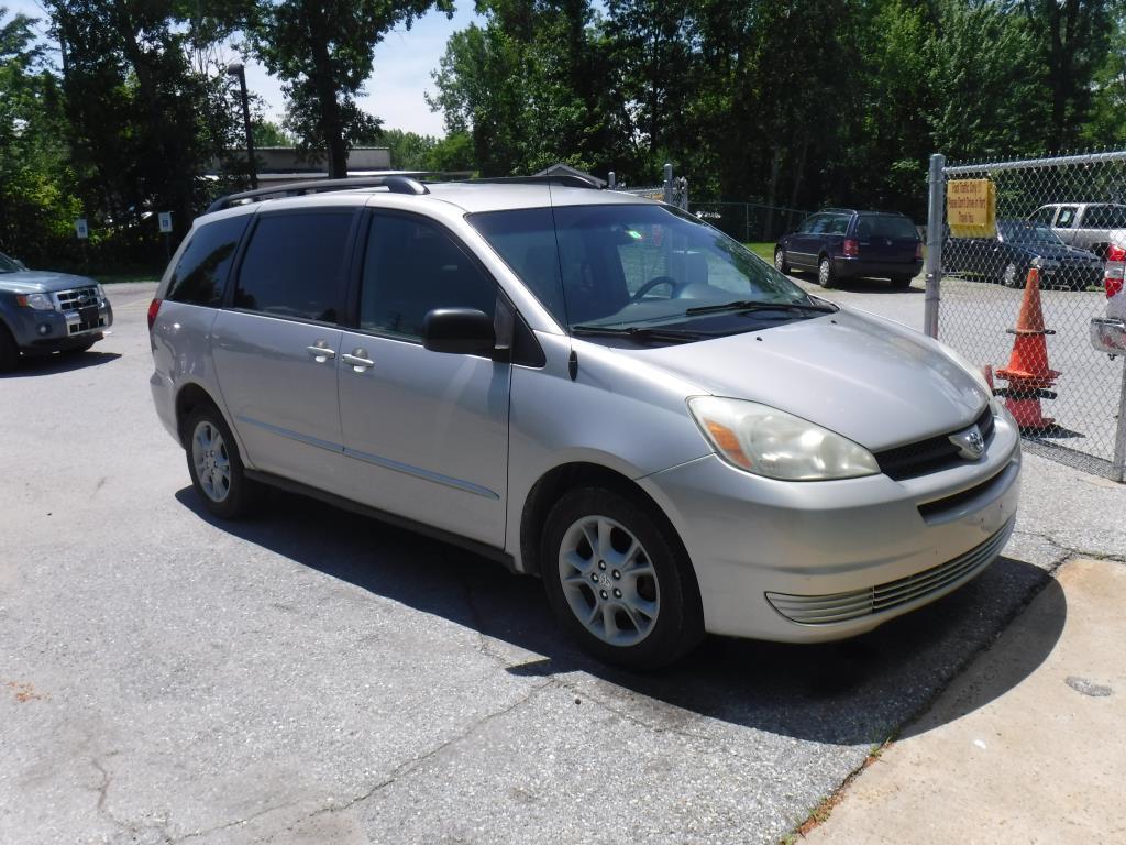 2004 Toyota Sienna