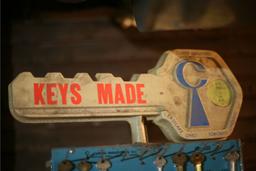 Curtis Industries Keymaker w/ keys