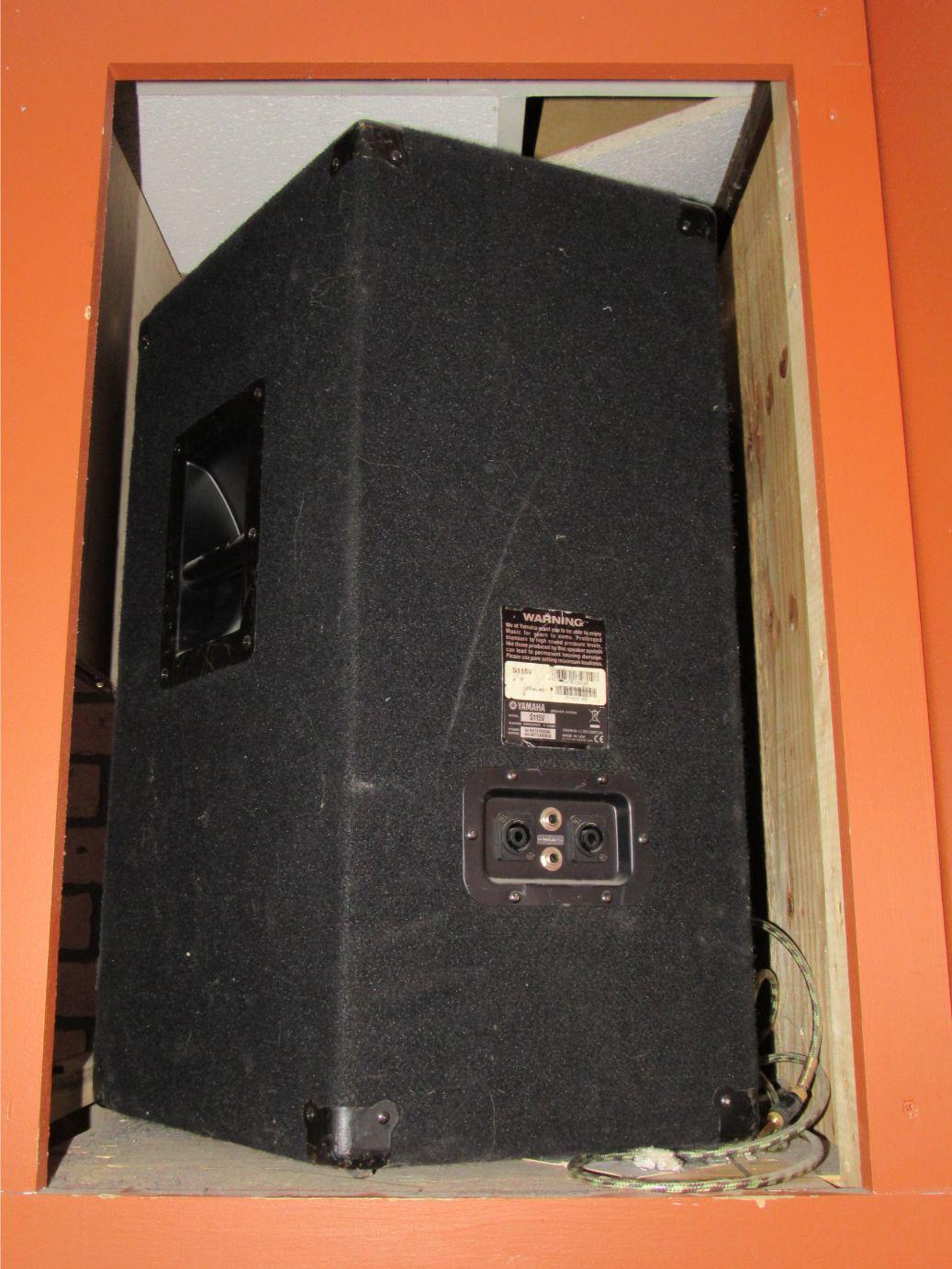 (2) Yamaha S115V Large Speakers