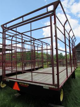 Pequea 818 Bale Wagon