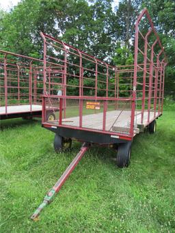 Pequea 818 Bale Wagon