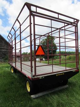 Pequea 818 Bale Wagon