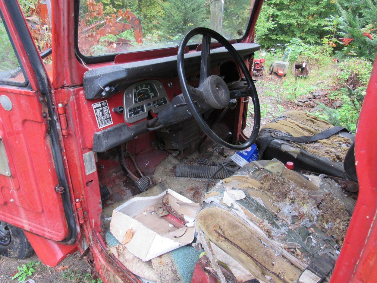 1973 Toyota Land Cruiser W/ 6' Plow