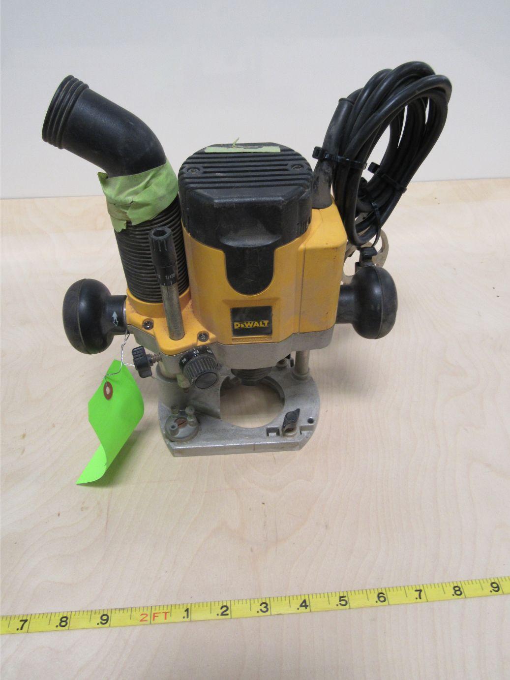 DeWalt DW621 Plunge Router