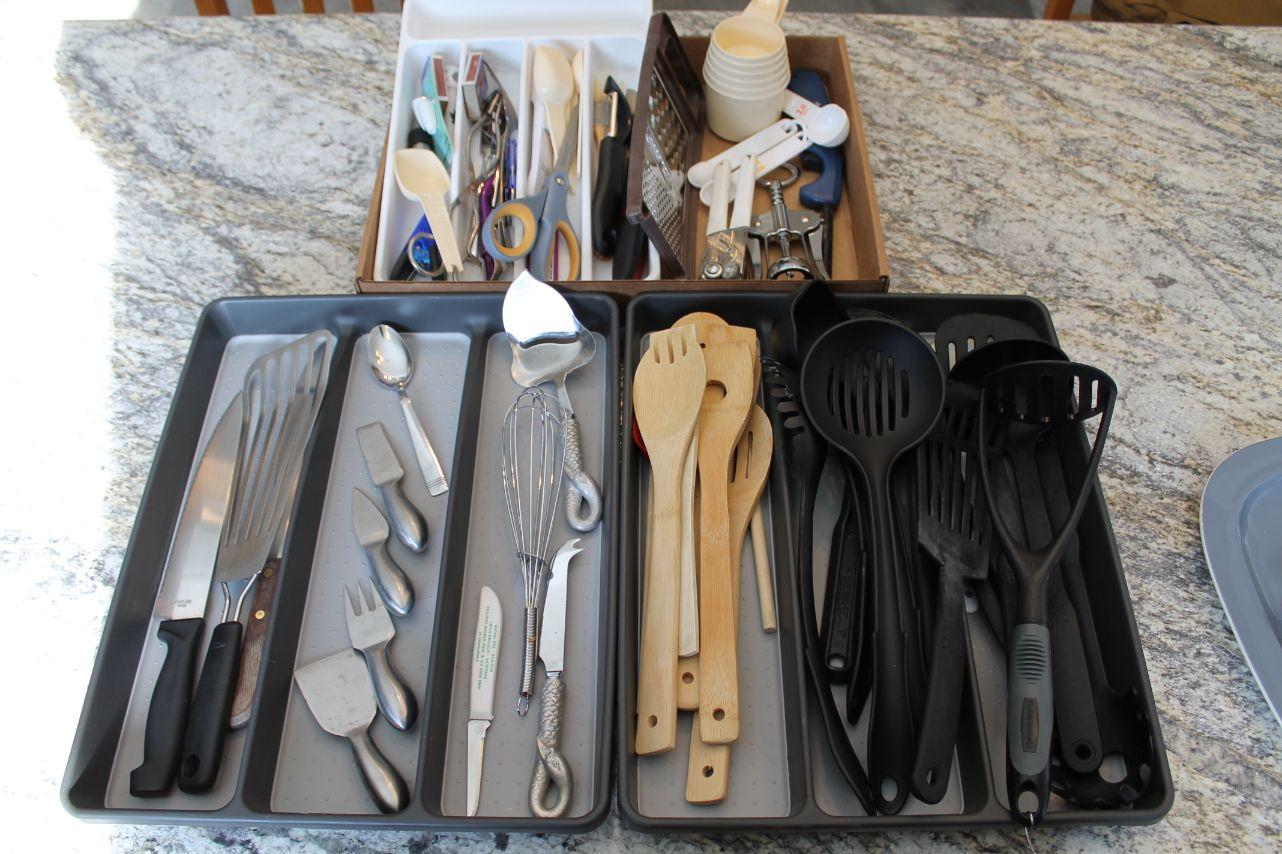 (40) Assorted Serving Utensils & Trays