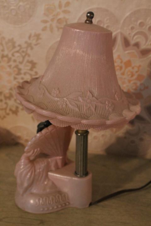 Vintage Oriental Pink Satin Glass Table Lamp w/ Pendulum Head