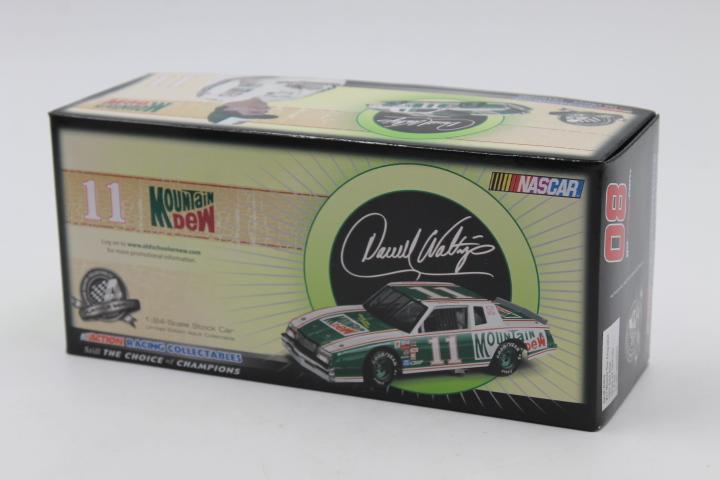 Action Collectibles #11 Darrell Waltrip