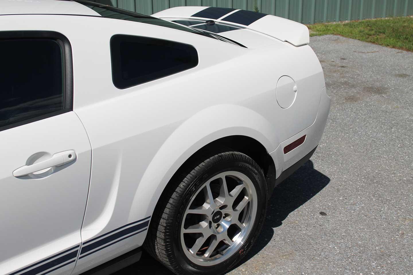 2007 Ford Mustang Shelby GT500 2-Door Coupe