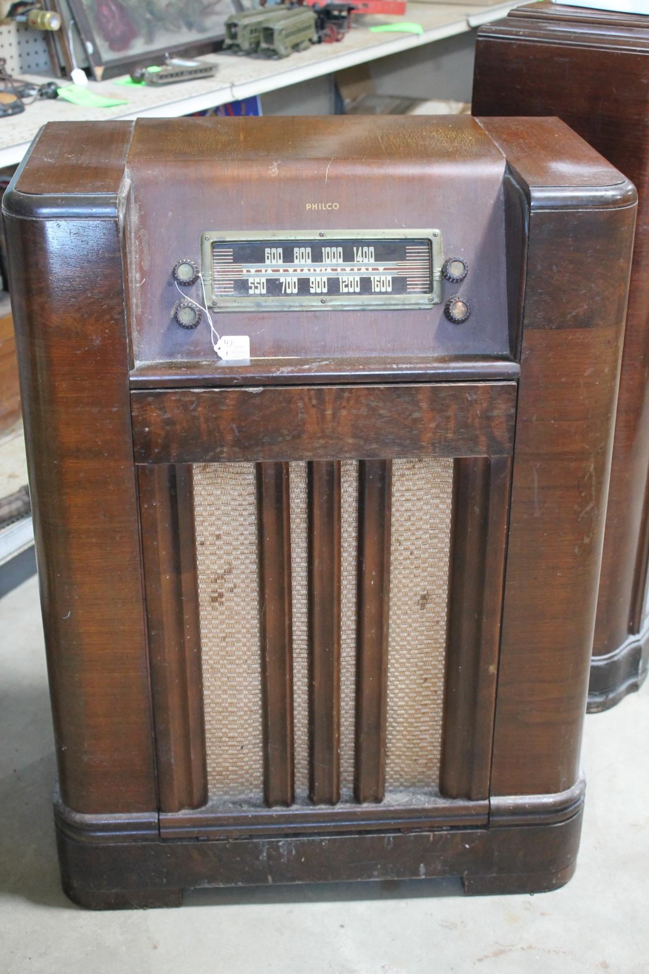 Philco Floor Model Tube Phono/Radio