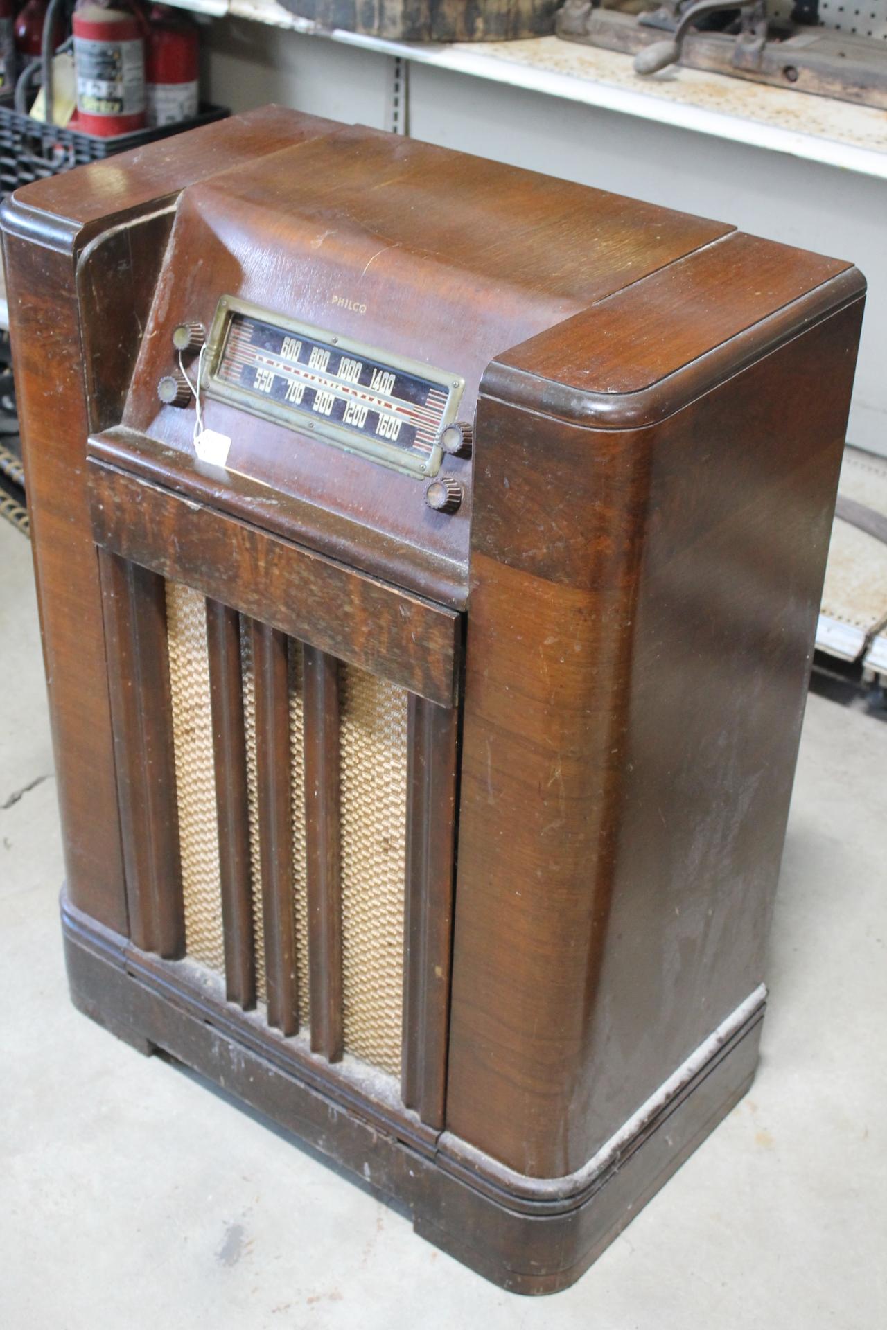 Philco Floor Model Tube Phono/Radio