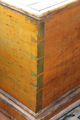 Antique Pine Lift Box