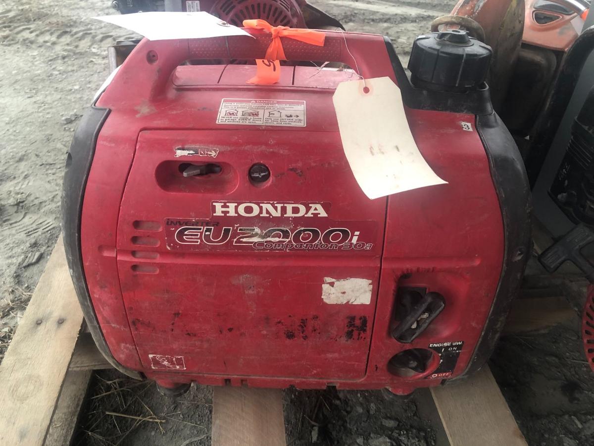 Honda EU2000 Companion 30A Portable Gas Generator