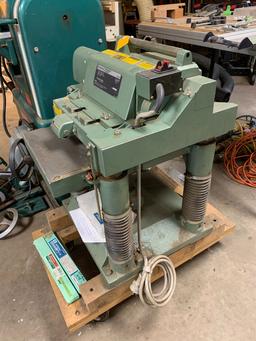 Hitachi Thickness Planer