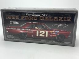 Dan Gurney #121 1965 Ford Galaxie Wood 21 Brothers