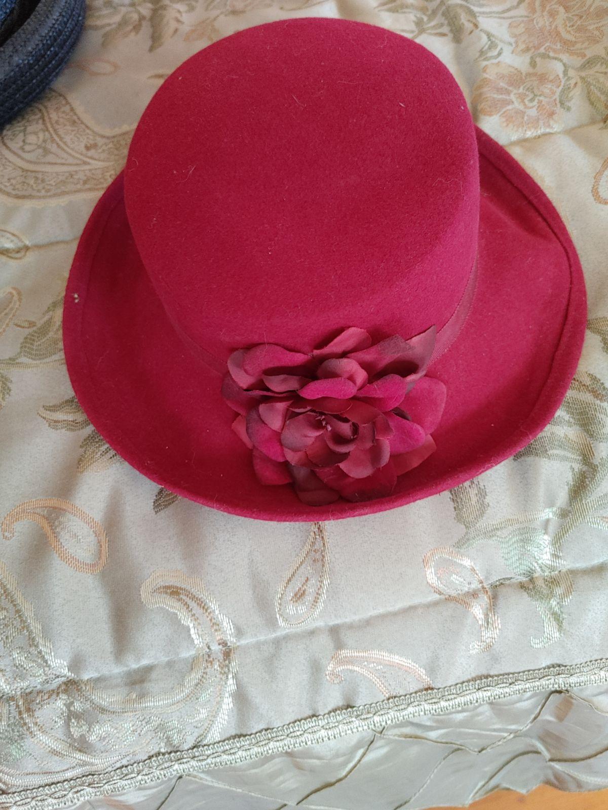 (5) Vintage Women's Hats