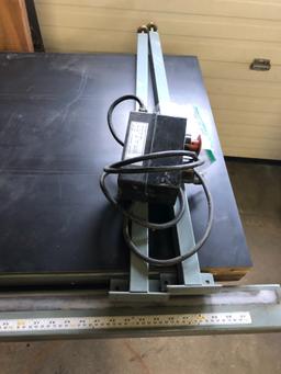 Delta Unisaw Tilting Arbor Table Saw