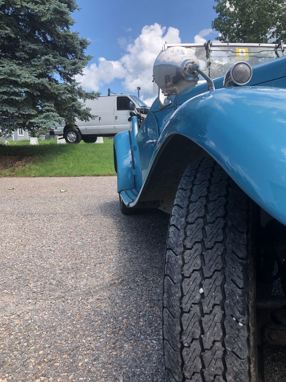 1951 MG TD 2-Door Roadster