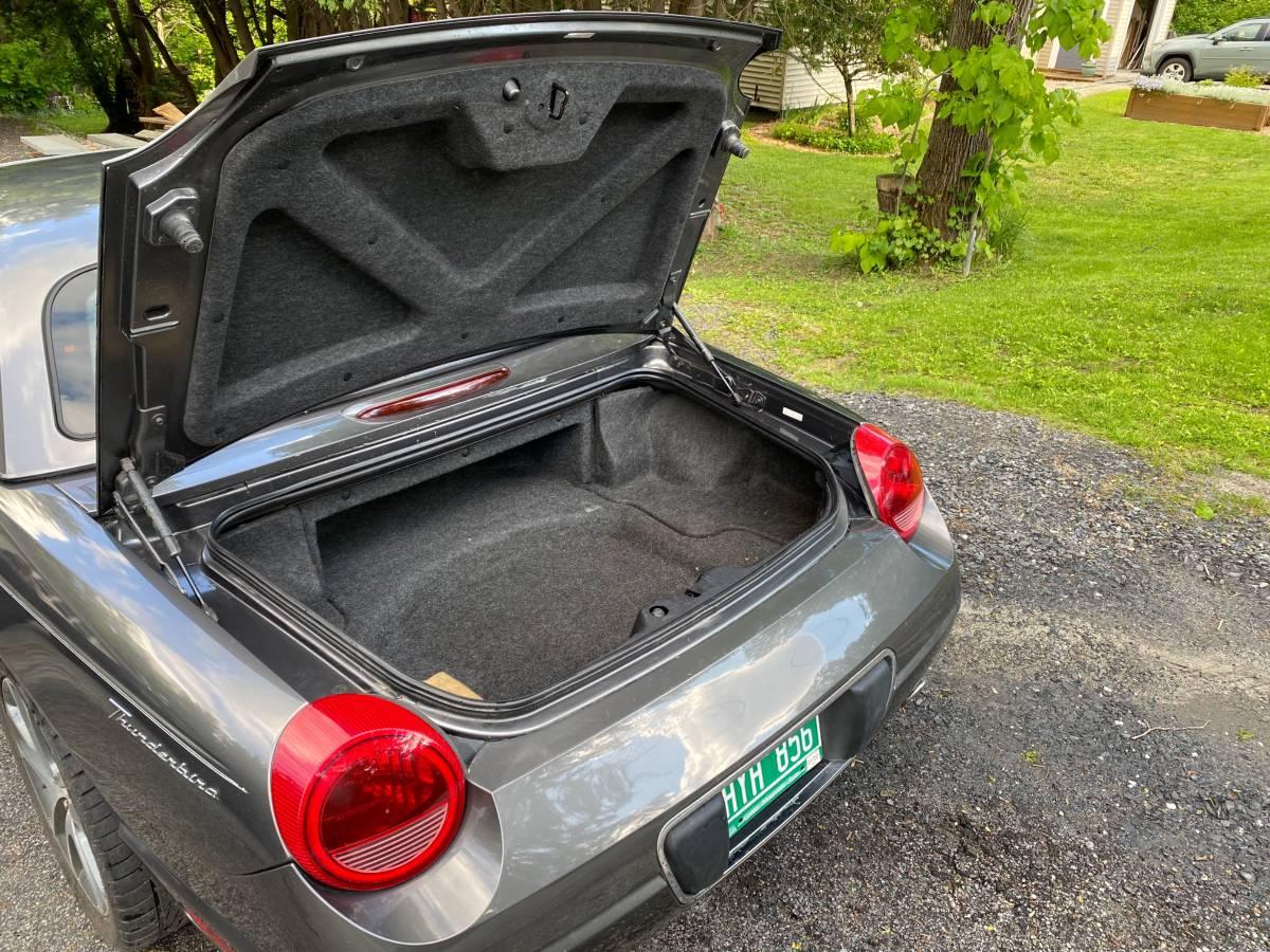 2003 Ford Thunderbird