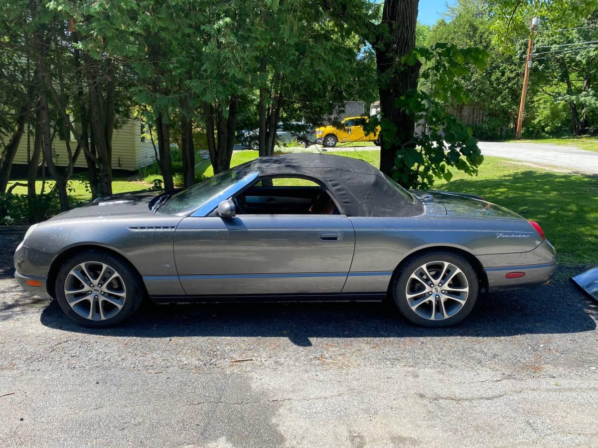 2003 Ford Thunderbird