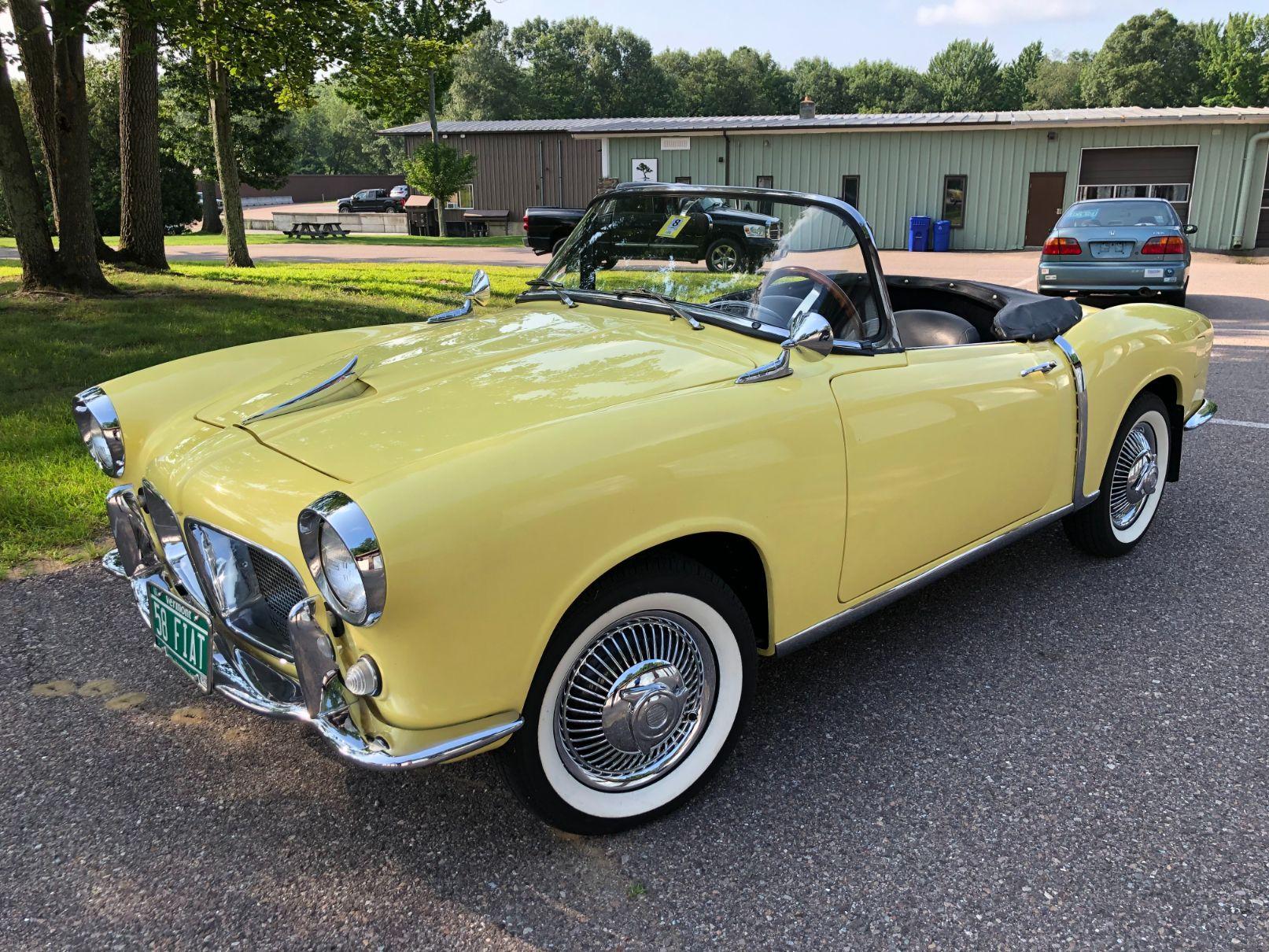 1958 Fiat 1200TV Spider 2-Door Convertible