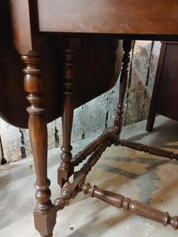 Gate Leg Mahogany Drop Leaf Table