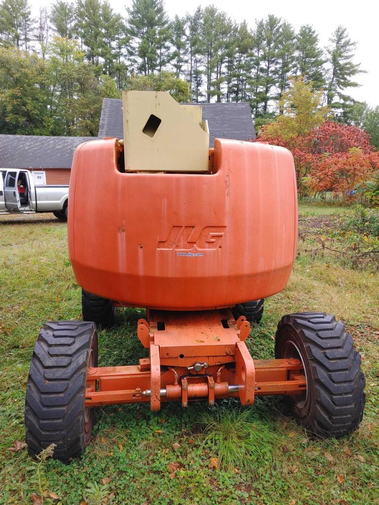 JLG Model 450A Articulated Boom Lift