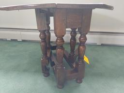 Antique Oak Gate Leg Drop Leaf Stand