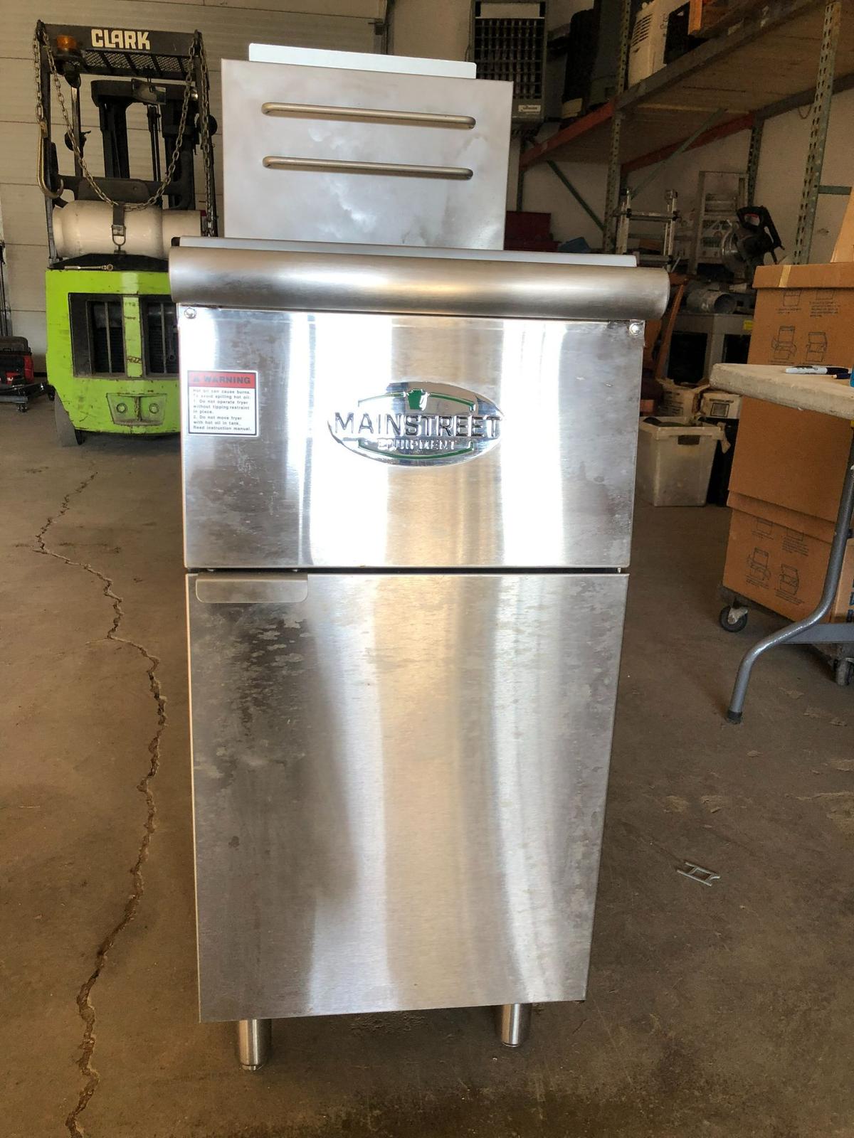 Main Street Equipment 50 lb. Stainless Steel Floor Fryer