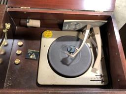 Vintage Admiral Y4072 Record Player