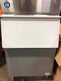 Hoshizaki KML-200 MAE Ice Machine w/Bin