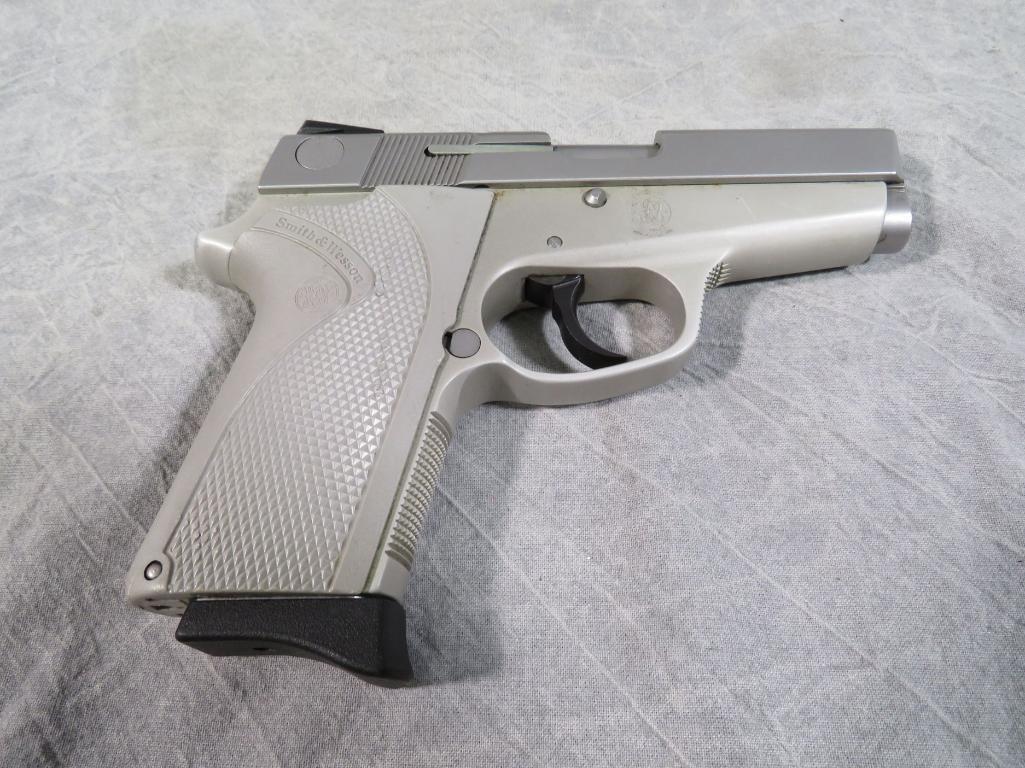 Smith & Wesson Model 3913 Semi-Automatic Pistol