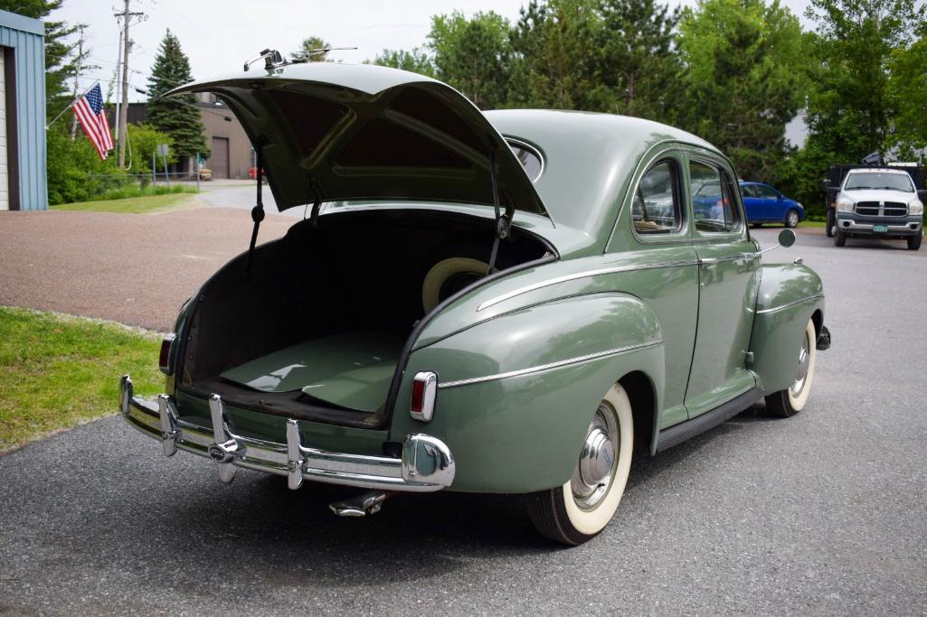 1941 Ford Super Deluxe Coupe