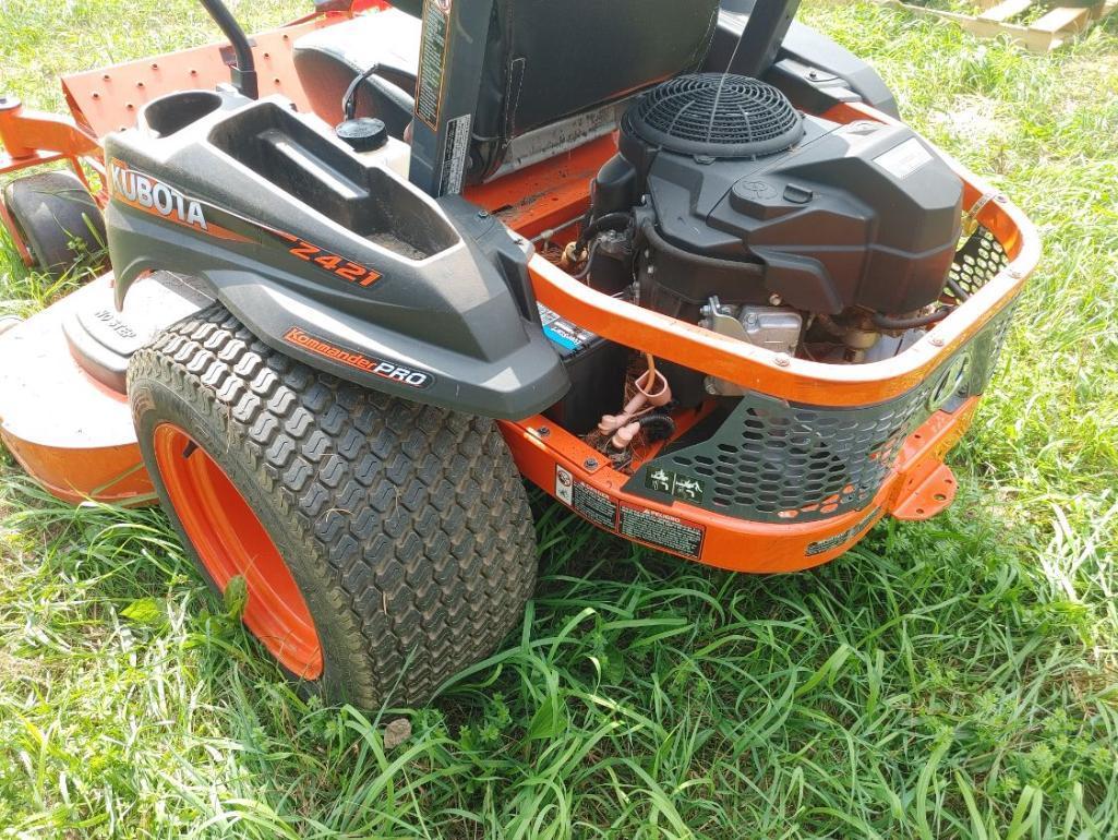 Kubota Z421 Kommander Pro 60" Zero Turn Mower