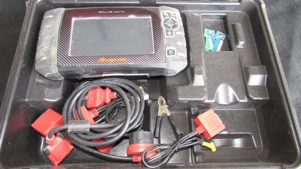 Snap On Solus Ultra EESC318 Full Function Scanning Tool