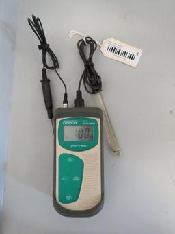 Oakton pH 6 Acorn Series pH/mV/...C Meter