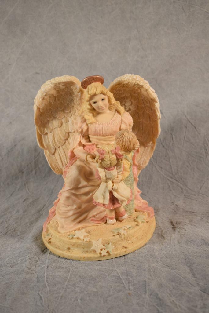 United Designs Angel Collection The Gift '95 Statue