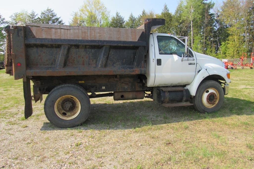 Ford Model F750 XLT Single Axle Dump Truck