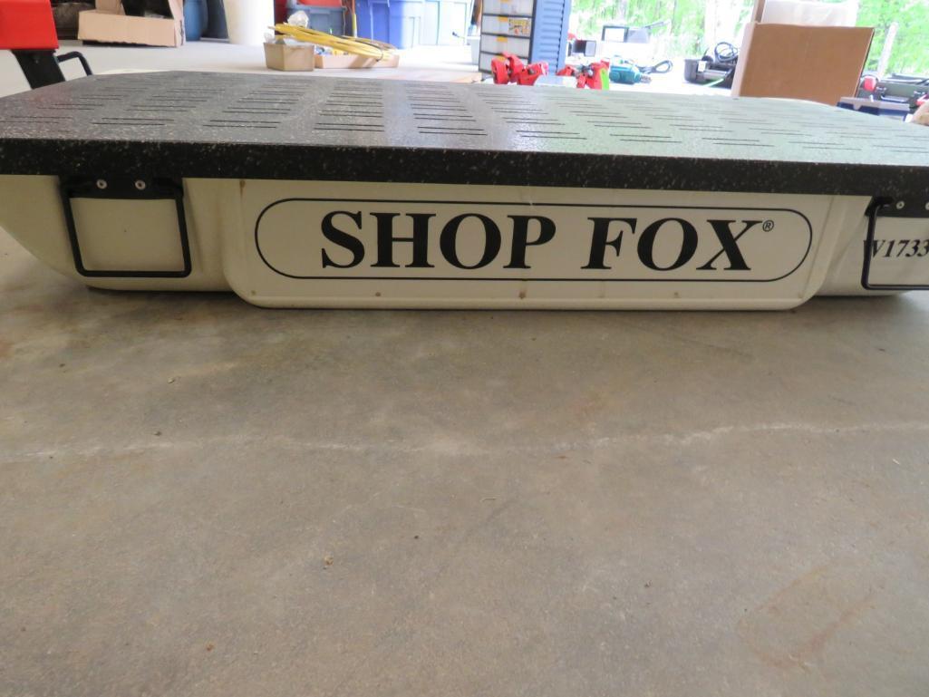 Shop Fox Downdraft Sanding Table