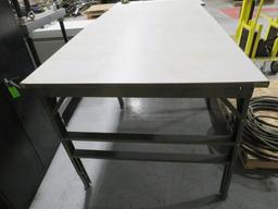 Adjustable Height Work Table