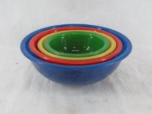 Graduated Set of (4) Pyrex Color Bowls