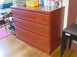 3-Drawer Dresser