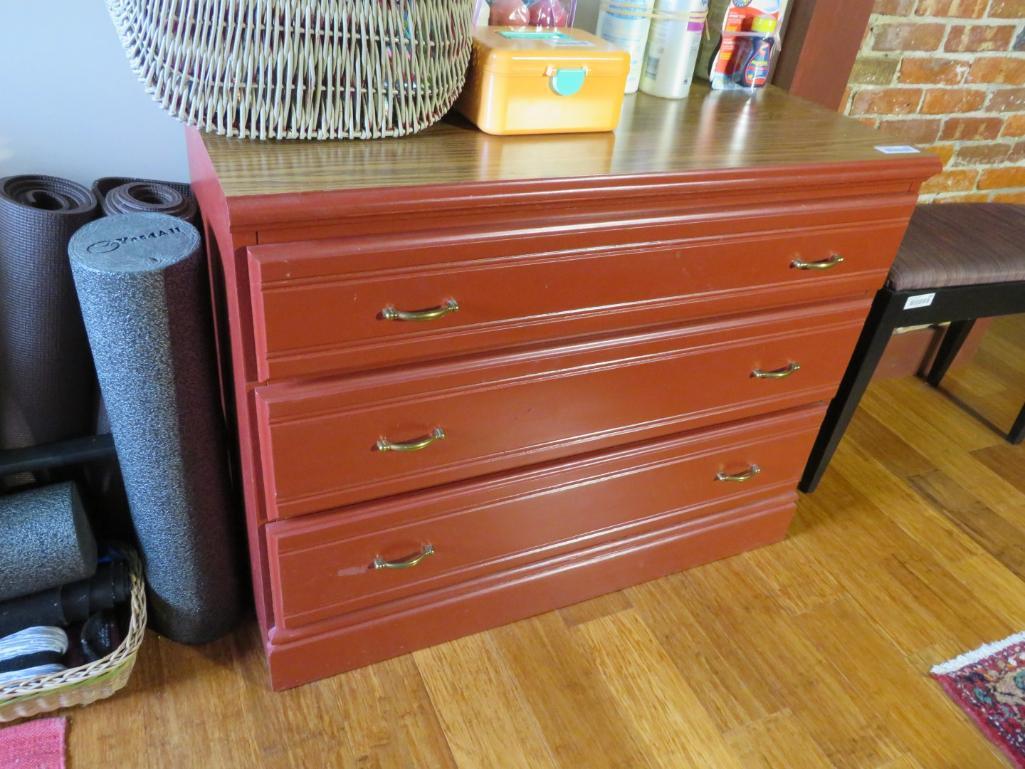 3-Drawer Dresser