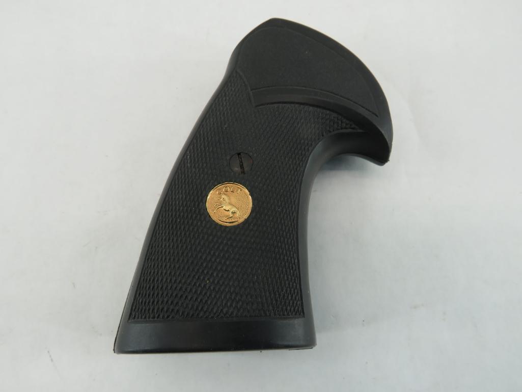 Par of Colt J Frame Rubber Pistol Grips