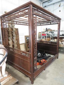 Queen Size Oriental Style Harwood Canopy Bed