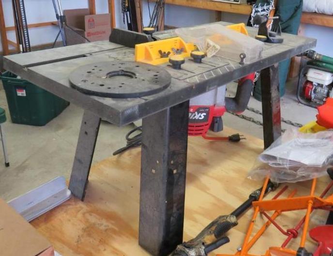 Bench Top Router Table w/ Skil Brand Router