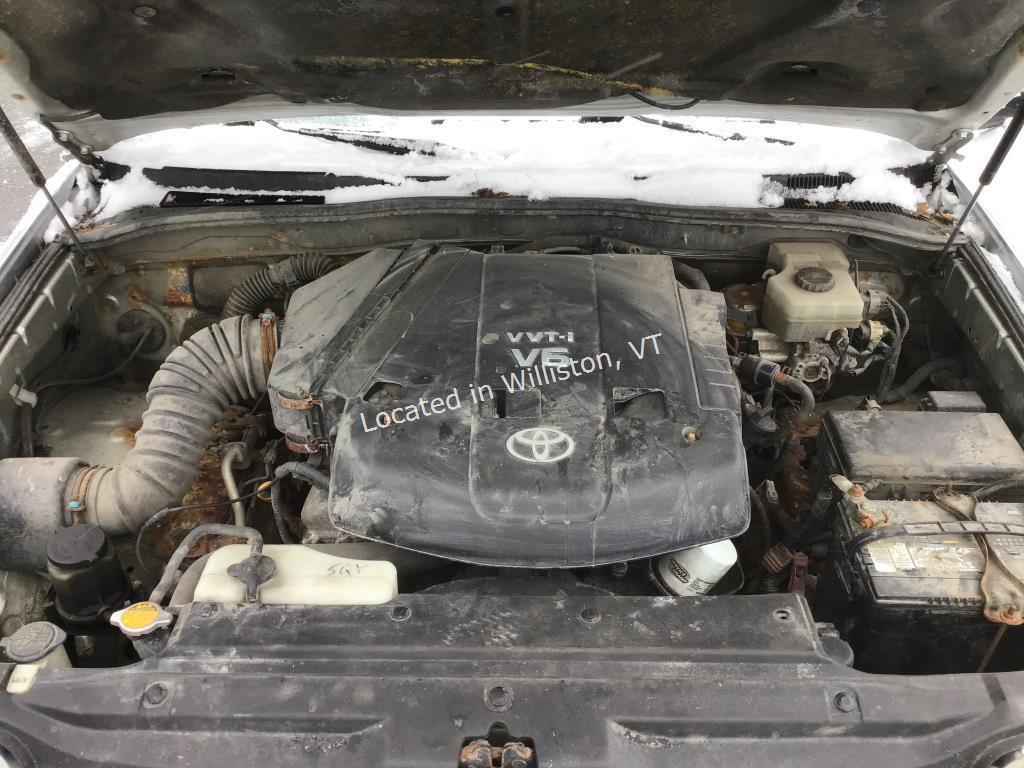 2004 Toyota 4Runner SR5 V6, 4.0L