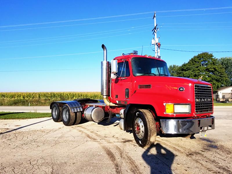 1999 Mack CH613 Semi Tractor