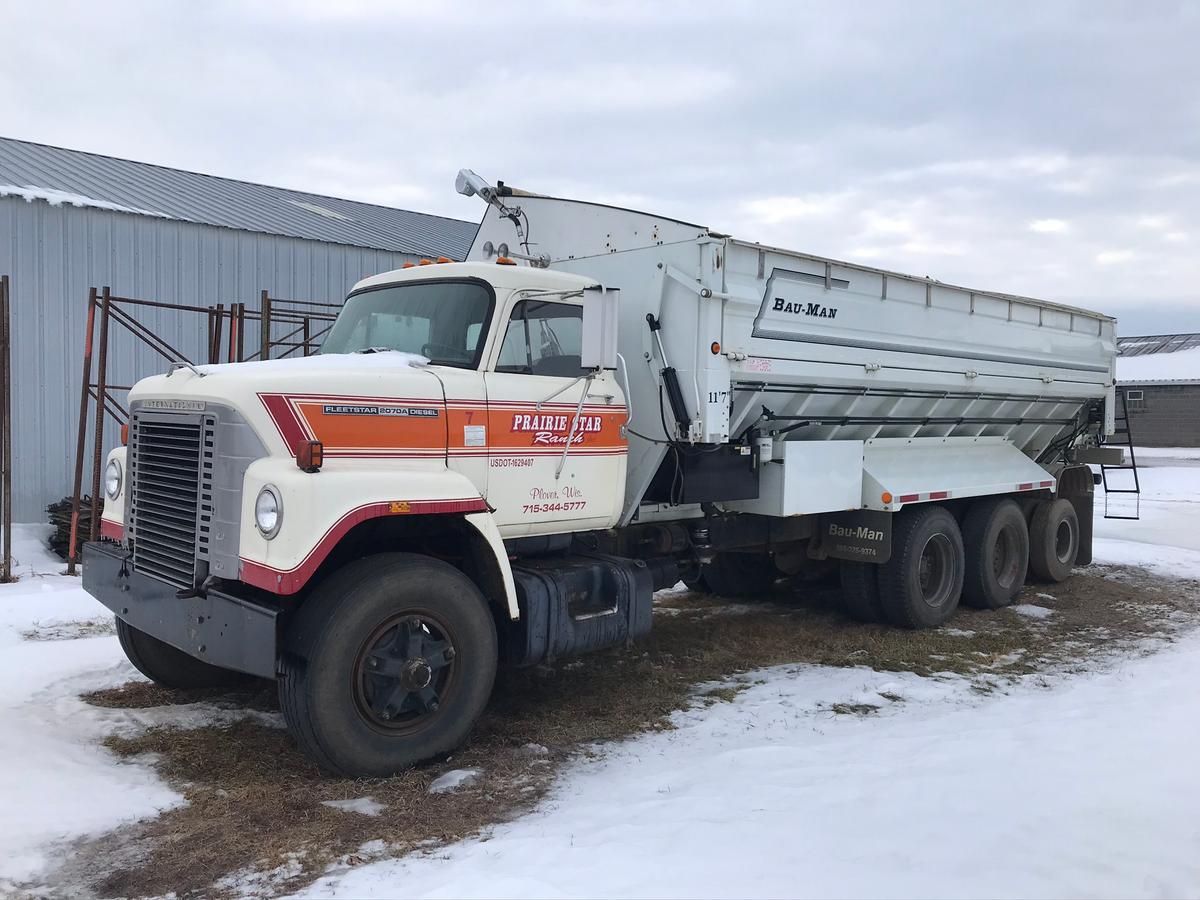 1974 IHC 2070A Truck