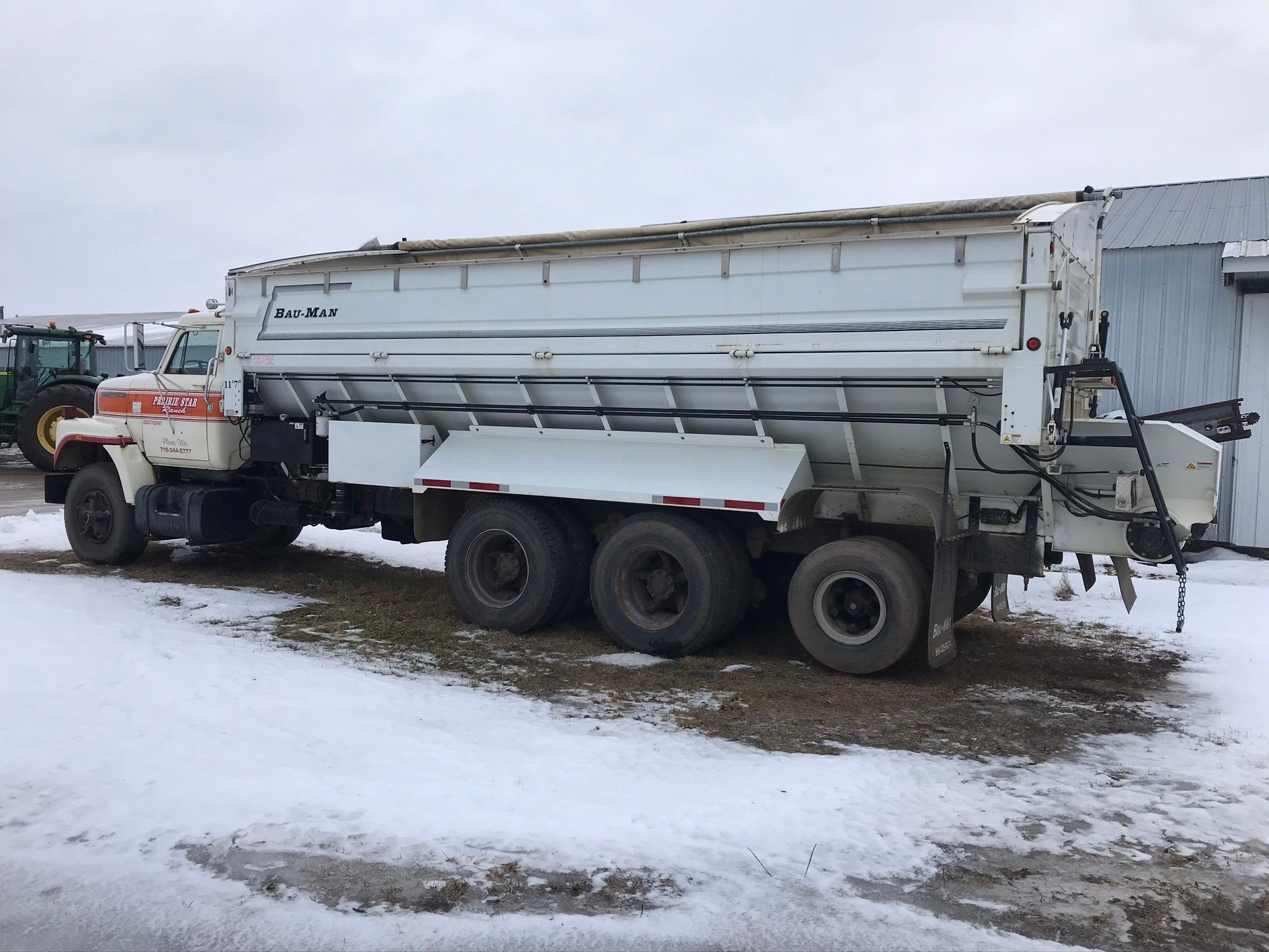 1974 IHC 2070A Truck